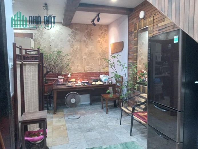 Bán nhà phố Nguyên Hồng, phân lô, vỉa hẻ rộng, kinh doanh, 44m2, 5 tầng, Mt 5m, 14.4 tỷ