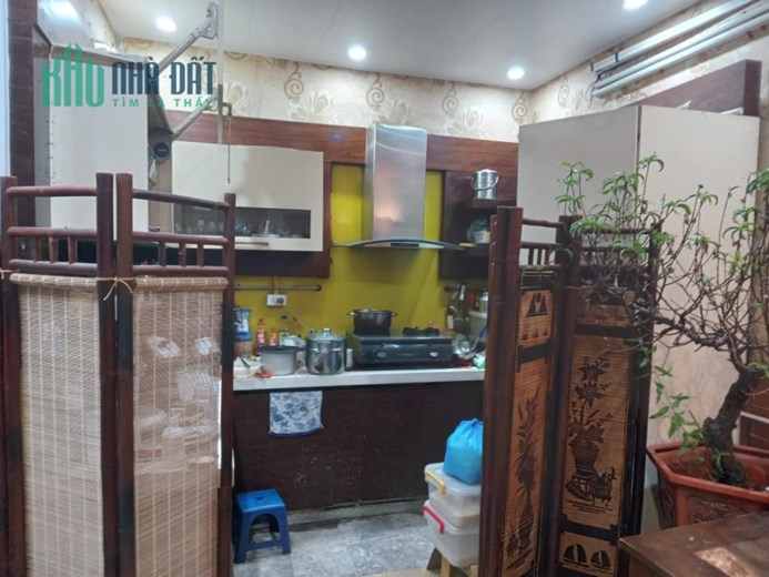 Bán nhà phố Nguyên Hồng, phân lô, vỉa hẻ rộng, kinh doanh, 44m2, 5 tầng, Mt 5m, 14.4 tỷ