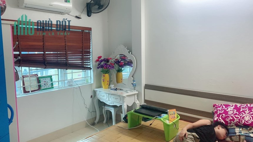 Bán nhà 4 tầng, 35m2 Ngọc Thuỵ. Long Biên, Mặt ngõ Thông, Ô TÔ, gần Phố, An sinh