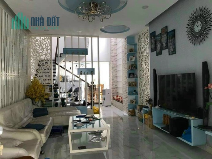 Bán nhà  Xe Hơi Đậu Trong Sân, Bình Trưng Đông,TP Thủ Đức.
