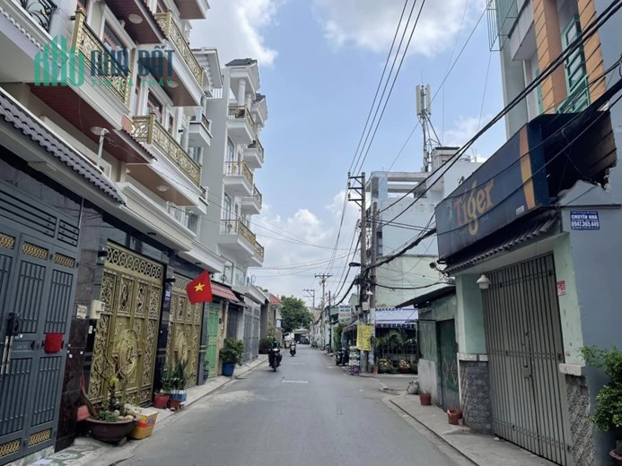 Nhà Bình Tân, Tân Kỳ Tân Quý, Gần Aeon Tân Phú, 80m2x2T, HXH, Chỉ 5 Tỷ