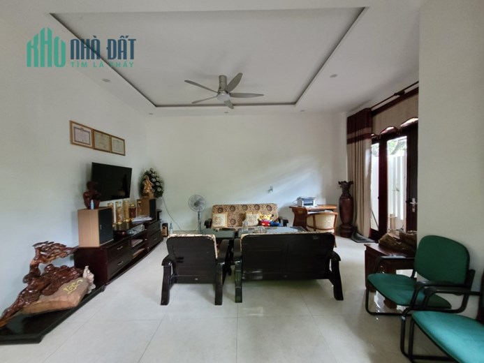 Bán nhà Mặt tiền đường Cầm Bá Thước, Quận Hải Châu, Nhà 4 tầng, DT 118 m2, Gần chợ Nguyễn Tri