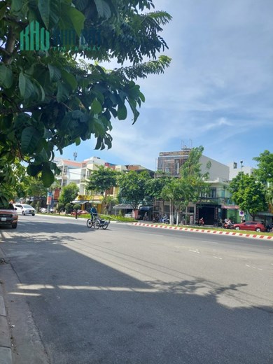 Nhà 3 tầng mặt tiền Nguyễn Tri Phương 125m2 đang cho thuê