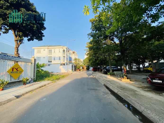 Bán Đất Quận 12, HXH đường Lê Thị Riêng, 140M2, Ngang 7M, Khu Biệt Thự, Chỉ 55TR M2.