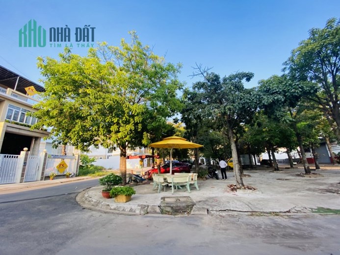 Bán Đất Quận 12, HXH đường Lê Thị Riêng, 140M2, Ngang 7M, Khu Biệt Thự, Chỉ 55TR M2.