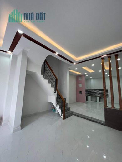 Bán Nhà HXH Phạm Văn Hai Phường 5 Tân Bình Giá 10.9  tỷ.