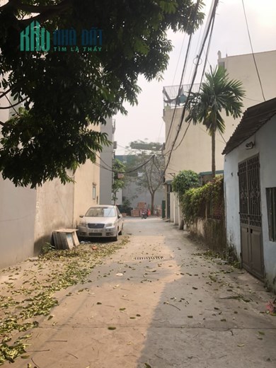 Bán đất Thạch Bàn, ô tô, diện tích 45 m2, MT 5 m, giá chỉ 3 tỷ.