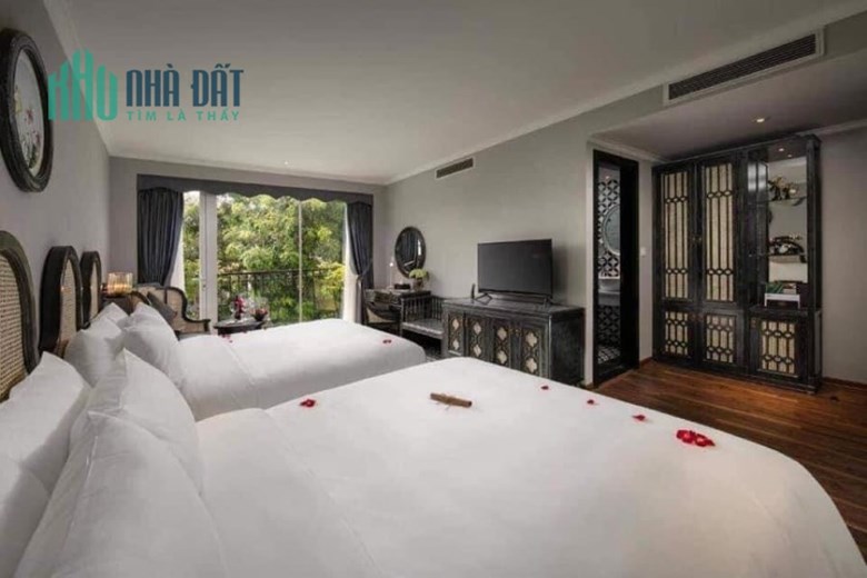 Bán biệt thự KĐT Sài Đồng 225m² , MT 14m, 4 tầng, view hồ, vỉa hè, kinh doanh.