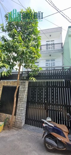 Bán Nhà 3 Tầng Mới, Hơn 100m2, Sát Tân Phú, Ngang Bề Thế 5M, Chỉ Nhỉnh Nhẹ
 6 Tỷ.