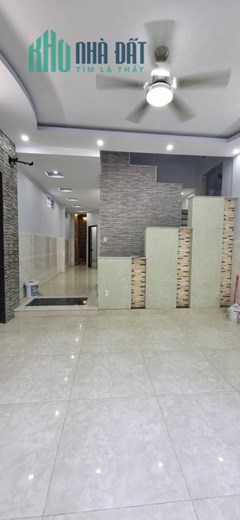 Bán Nhà 3 Tầng Mới, Hơn 100m2, Sát Tân Phú, Ngang Bề Thế 5M, Chỉ Nhỉnh Nhẹ
 6 Tỷ.