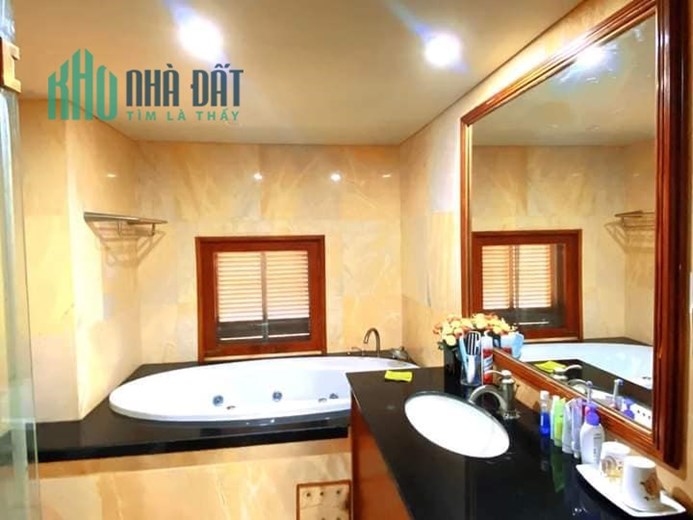 SIÊU HIẾM - BIỆT THỰ LÔ GÓC MẶT PHỐ TRẦN KIM XUYẾN DT 150M, 5 TẦNG, MT 9M, GIÁ CHÀO 47 TỶ.