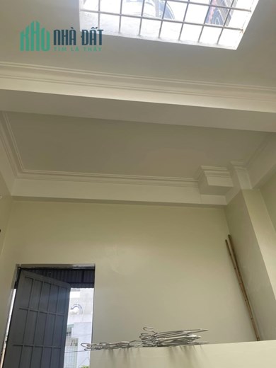 BÁN NHÀ ĐƯỜNG GIÁP BÁT, GẦN GIẢI PHÓNG, 30M Ô TÔ, DÂN XÂY, ĐẸP TĂNG NỘI THẤT. 43M2*MT 7M.