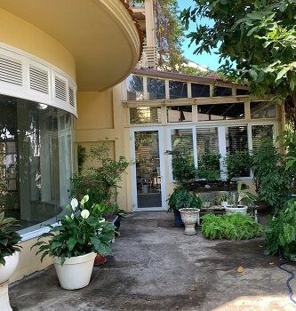 Cho thuê nhà biệt thự 900m2 , 3 mặt tiền đuờng 12m, tại 149/33 Bành Văn Trân, phường 7, Quận Tân