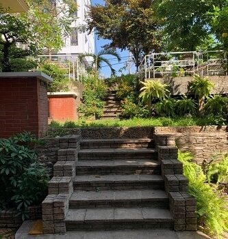 Cho thuê nhà biệt thự 900m2 , 3 mặt tiền đuờng 12m, tại 149/33 Bành Văn Trân, phường 7, Quận Tân