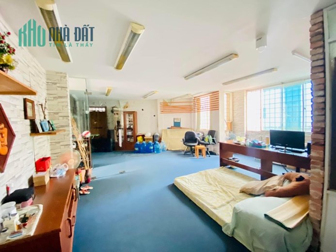 Bán nhà Mặt tiền nội bộ A4, Khu K300 - Cộng Hoà, DT: 5x21m, nhà cấp 4 tiện xây mới, 21.9 tỷ