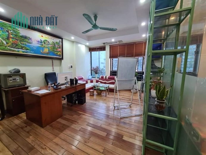 Giảm SỐC 5 tỷ, Giá còn 17 tỷ sở hữu ngay căn nhà 4 tầng ĐG Việt Hưng, DT  79m2, MT 7.5m.