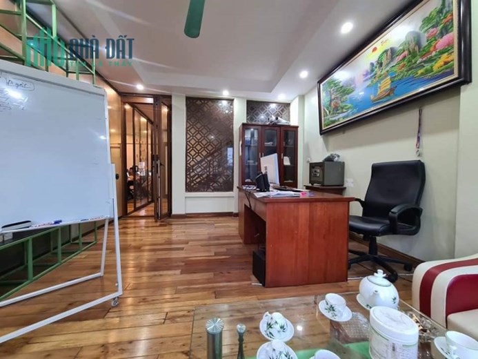 Giảm SỐC 5 tỷ, Giá còn 17 tỷ sở hữu ngay căn nhà 4 tầng ĐG Việt Hưng, DT  79m2, MT 7.5m.