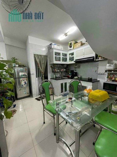Bán nhà đẹp, giá rẻ, 4 tầng BTCT, 40m2, nhỉnh 3 tỷ
