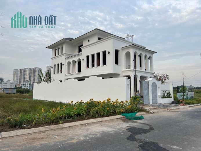 Tôi cần bán gấp nền đất BT Thái Sơn 1, sổ sẵn, 55tr/m2 xây dựng liền. LH 0909 632 840 Vy.
