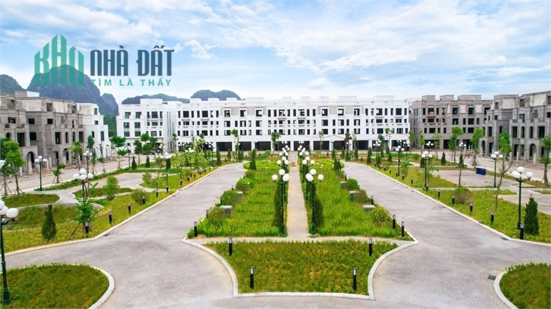 Biệt Thự nghỉ dưỡng trên đường bao biển TP Hạ Long, giá chỉ 11.8 tỷ/lô, DT Sàn 287m, ôm trọn công