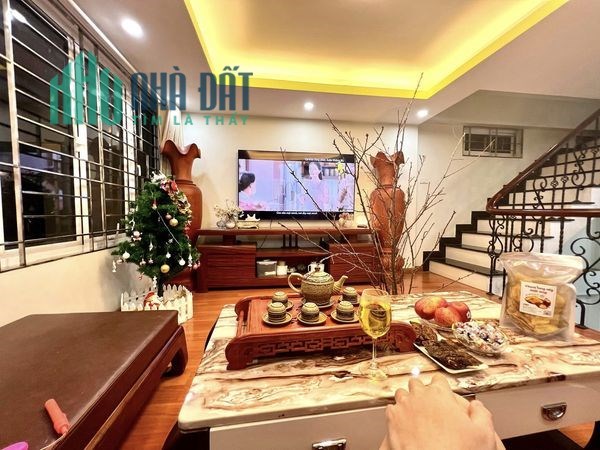 Nhà đẹp Xuân Đỉnh ô tô đỗ cửa, vài bước ra phố, dân xây nội thất lung linh,55m nhỉnh 5 tỷ