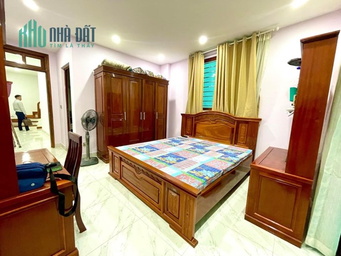Nhà đẹp Xuân Đỉnh ô tô đỗ cửa, vài bước ra phố, dân xây nội thất lung linh,55m nhỉnh 5 tỷ