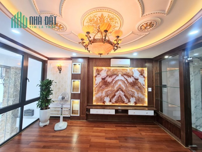 Bán nhà Trường Chinh, Ngã Tư Sở 41m2, 8 tầng, ngõ ô tô tránh. Nhà đẹp, hiện đại