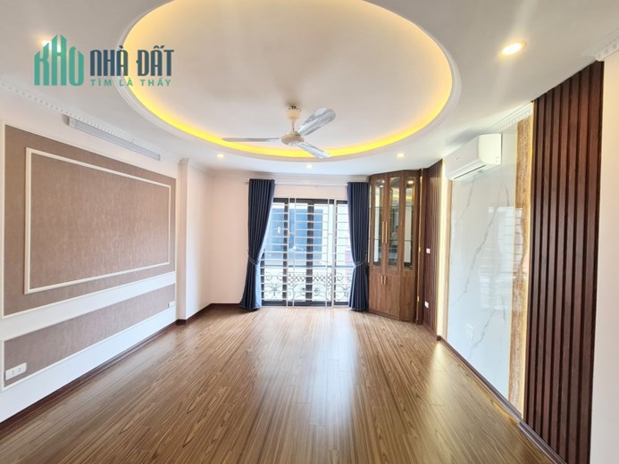 Bán nhà Trường Chinh, Ngã Tư Sở 41m2, 8 tầng, ngõ ô tô tránh. Nhà đẹp, hiện đại