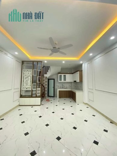 Bán nhà Thanh Đàm,trc nhà thoáng, 30m ra oto tránh 32m2, 5T, 3PN, Giá 3.1  tỷ (CTL)