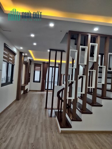 Chính chủ bán nhà chia lô phố Trung Kính, Hạ Yên Quyết dt 50 m2 x 5 t mới tinh giá 6,45 tỷ