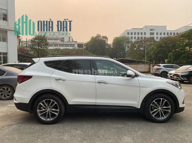 Chính chủ bán Huyndai SantaFe 2016 full dầu, đăng ký 2017 Quận Hai Bà Trưng, Hà Nội