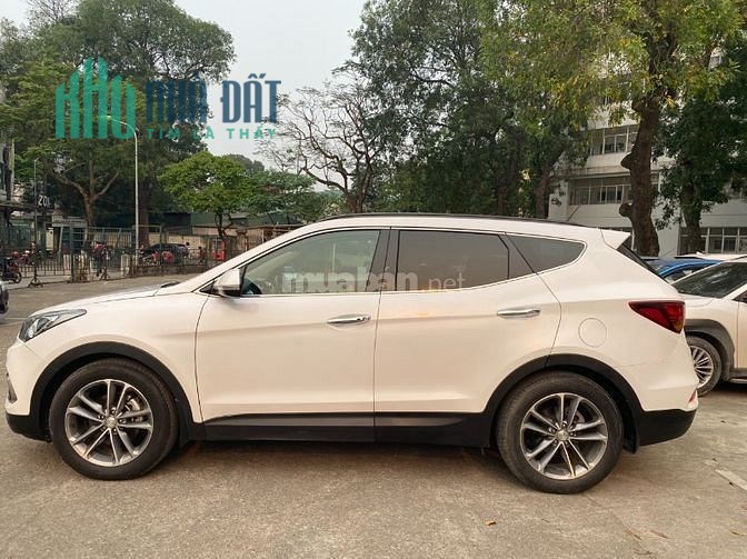 Chính chủ bán Huyndai SantaFe 2016 full dầu, đăng ký 2017 Quận Hai Bà Trưng, Hà Nội