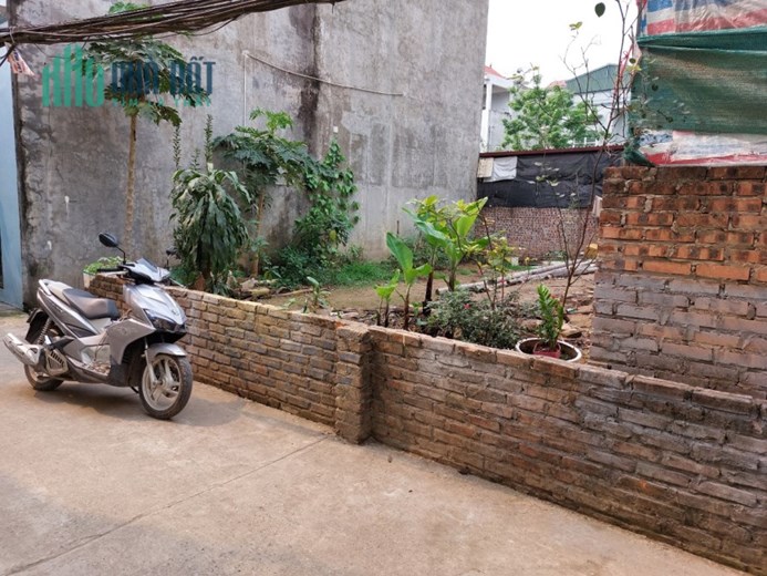 Bán Mảnh Đất 50m2, chỉ 1,98 tỷ Ngọc Thụy, Long Biên ( ô tô vào đất)