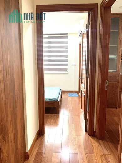 Bán chung cư Nam Trung Yên, Cầu Giấy, 93.8 m2, lô góc, tặng nội thất tiền tỷ, 5.1 tỷ