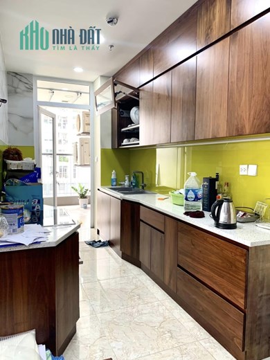 Bán chung cư Nam Trung Yên, Cầu Giấy, 93.8 m2, lô góc, tặng nội thất tiền tỷ, 5.1 tỷ