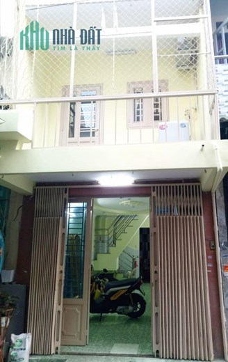 Bán nhà HXH đường Trịnh Đình Trọng, Tân Phú, 32m2, 3.3x10, 2 tầng, 2PN, chỉ 4.3 tỷ TL chính chủ.