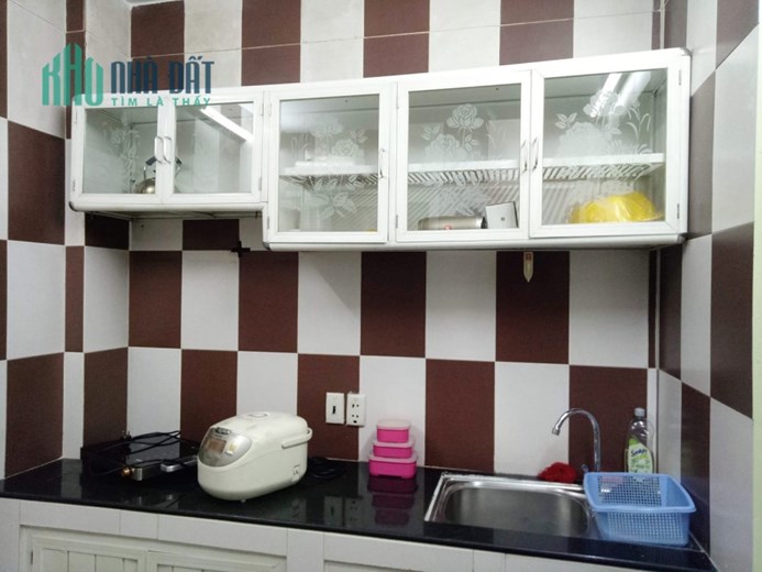 Bán nhà HXH đường Trịnh Đình Trọng, Tân Phú, 32m2, 3.3x10, 2 tầng, 2PN, chỉ 4.3 tỷ TL chính chủ.