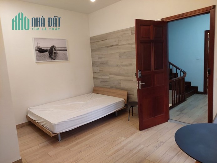 Bán nhà Đội Cấn S 80m2. Nhà 6T.MT6.5. Gía 21Tỷ. Trung tâm quận Ba Đình