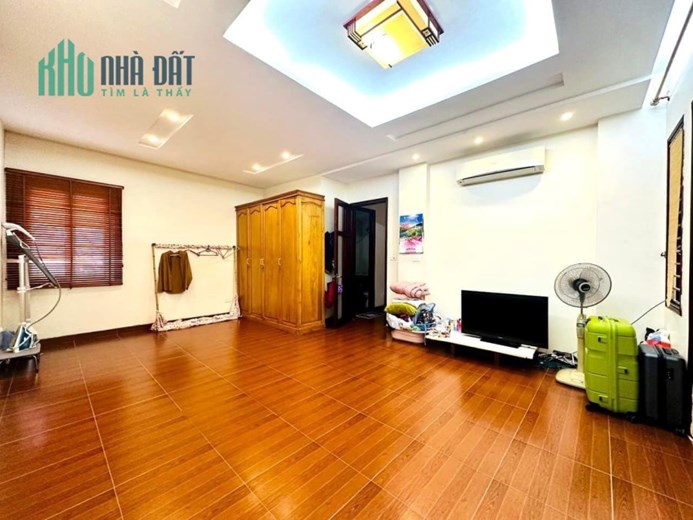 Bán nhà riêng phố Hoàng Ngọc Phách - Đống Đa - 62m * 5 tầng - Nhỉnh 13 tỷ.