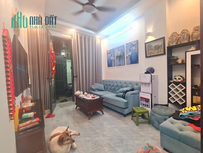 SIÊU PHẨM CẦU GIẤY - PHÂN LÔ - ÔTÔ 45 CHỖ - KINH DOANH VĂN PHÒNG CTY