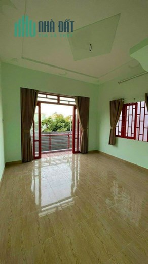 chính chủ bán nhà tx 33 thạnh xuan q12
nhà 1 lầu va 4 phòng tro dt 5x17 đường xe oto giá 3ty950 tr