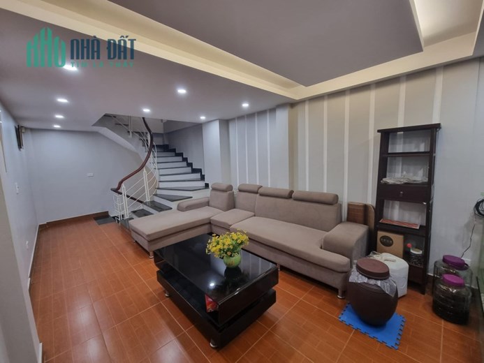 SIÊU HOT, ĐỖ ĐỨC DỤC 41M X 5T, TẶNG NỘI THẤT, Ô TÔ GẦN 3 GÁC ĐỖ CỬA.