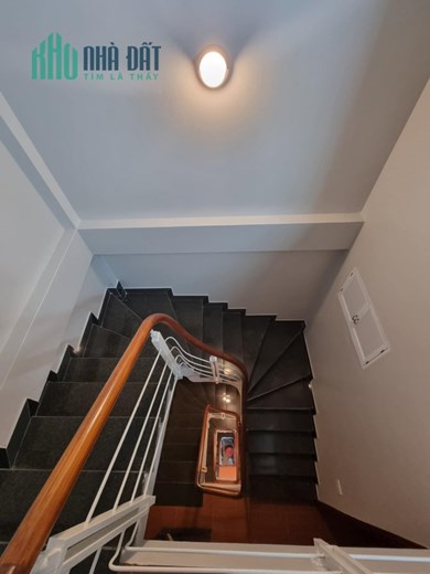 SIÊU HOT, ĐỖ ĐỨC DỤC 41M X 5T, TẶNG NỘI THẤT, Ô TÔ GẦN 3 GÁC ĐỖ CỬA.