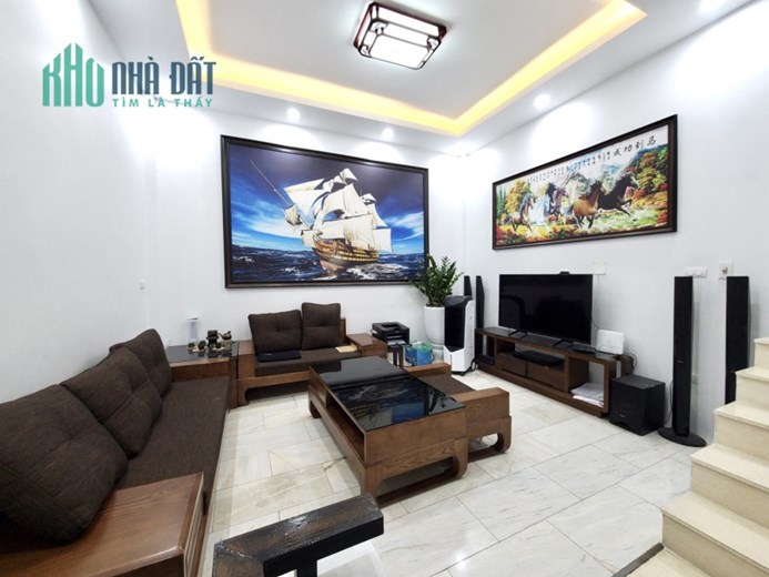 Bán nhà phố Nhân Hòa, khu VIP quận Thanh Xuân. 40m2, 5T, MT 5m, nhỉnh 6 Tỷ. Ô TÔ. 0968084286