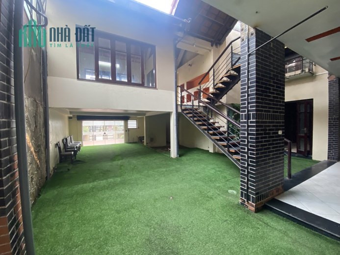 Cho thuê mặt bằng kinh doanh, mầm non, nhà hàng, cafe tại phố Trịnh Công Sơn, Tây Hồ