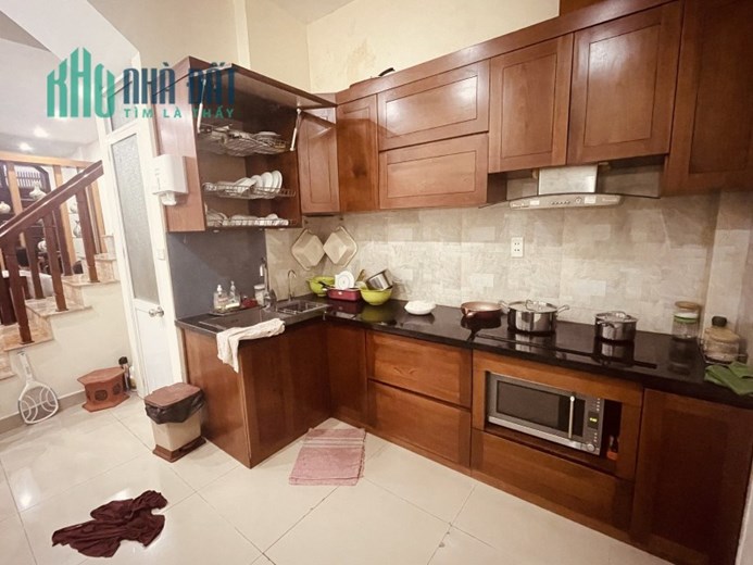 Bán nhà Lê Trọng Tấn, an sinh tốt, gần ô tô, 42m2, 3 tỷ 8.