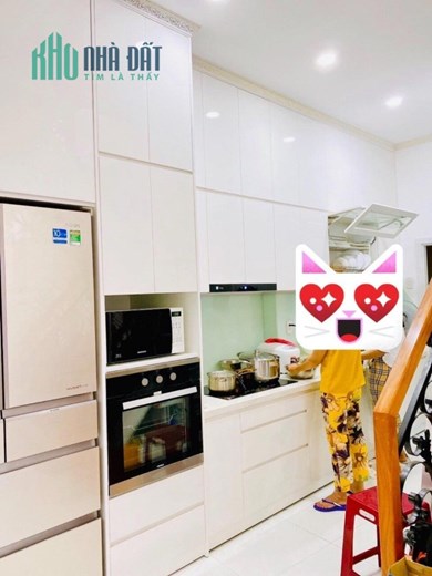 Nhà 4 tầng nở hậu L hẻm Nguyễn Thị Tần P2Q8. Giá 9,5 tỷ TL