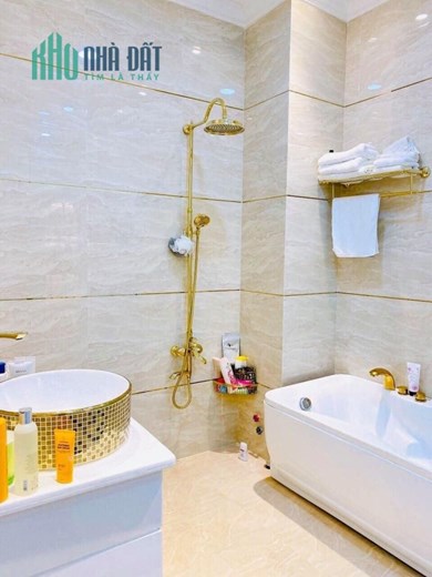 Nhà 4 tầng nở hậu L hẻm Nguyễn Thị Tần P2Q8. Giá 9,5 tỷ TL