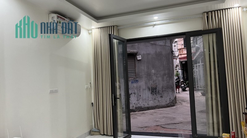 Bán nhà Cát Linh, Đống Đa 40m2 x 5T, MT 3.5m, Ô TÔ nhỉnh 6 tỷ, LH 0966037496