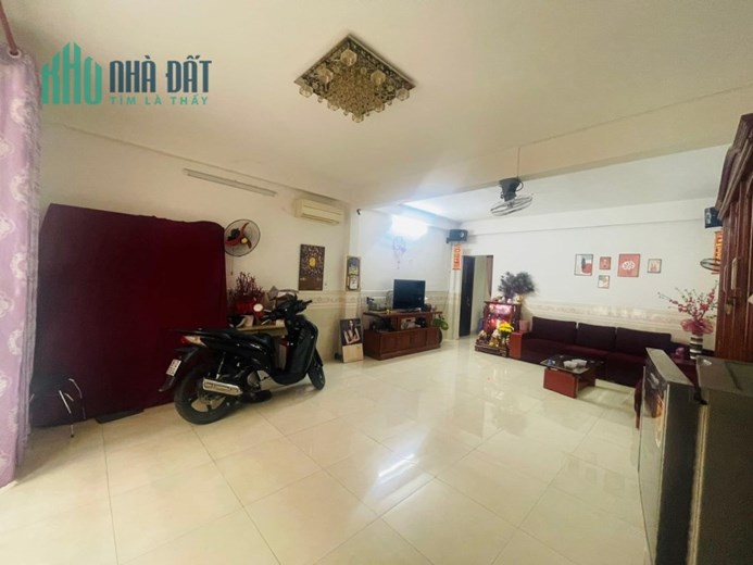 Bán nhà 3 tầng đường tân kỳ tân quý, hẻm xe hơi, 115m2 chỉ 12.5 tỷ, sát mặt tiền